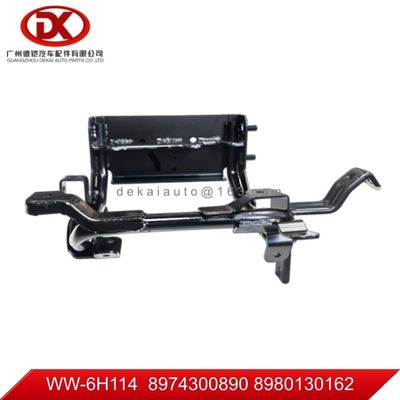 8974300890 8980130162  Soporte de faro derecho GXZ360/6UZ1-TCS