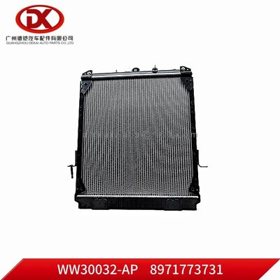 RADIATOR ASM (Aluminio plástico)8971773731 8 97177373 1 para ISUZU NPR 4HG1 4HF1 Partes de camiones