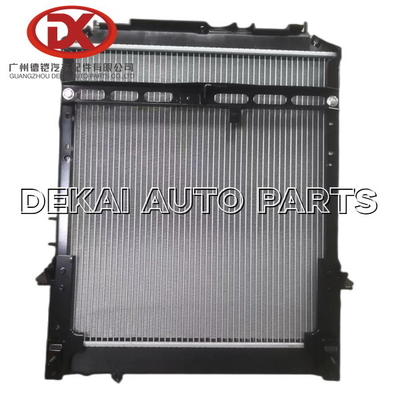 8973710110 radiador de aluminio plástico Isuzu Truck 8971771930 8973874661
